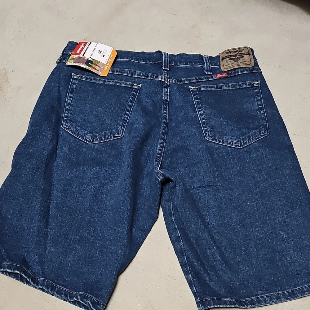 Nwt Wrangler Men's Dark Blue Denim Shorts - Picture 4 of 4